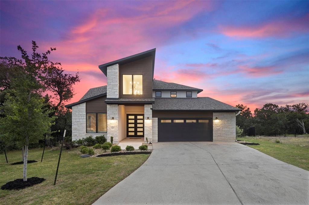 Luxurious Retreat in The Hollows — 6801 Little Serenity CV